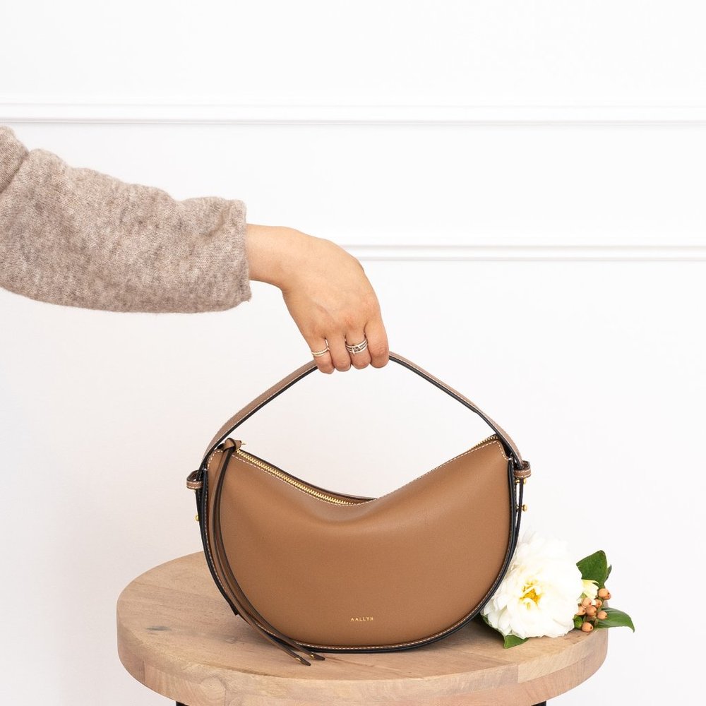 (AALLYN) Elara Leather Convertible Bag - Tobacco - Picture 4 of 9